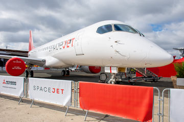 AIRLINE (MRJ) 他 8冊+3点 三菱航空機、MRJの「Mitsubishi SpaceJet（三菱スペースジェット