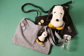 PEANUTS Hotel大きいスヌーピーのぬいぐるみ PEANUTS HOTELの客室＜ROOM64＞にあるピンクの巨大スヌーピーを