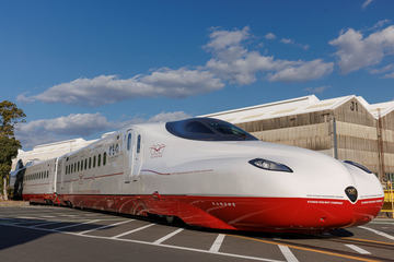 JR九州 西九州新幹線 かもめ N700S　水戸岡鋭治　サイン Amazon.co.jp: JR九州 西九州新幹線 かもめ N700S 水戸岡鋭治