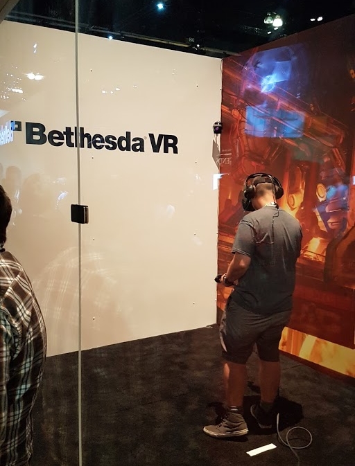 Bethesda Softworksブース内のVR版「Fallout 4」体験コーナーの様子