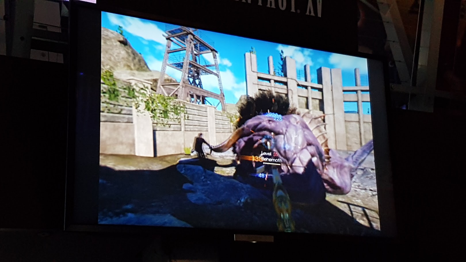 FF15 VR体験版。ベヒーモスが近づいてきたときの迫力はVRならでは