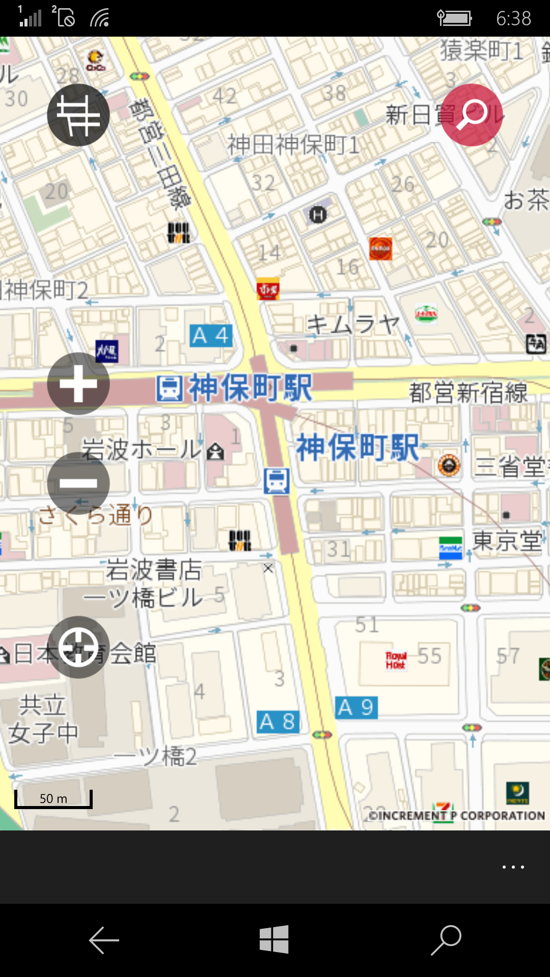 地図の向きは変更できないが、建物や一方通行などもひと目で確認できる