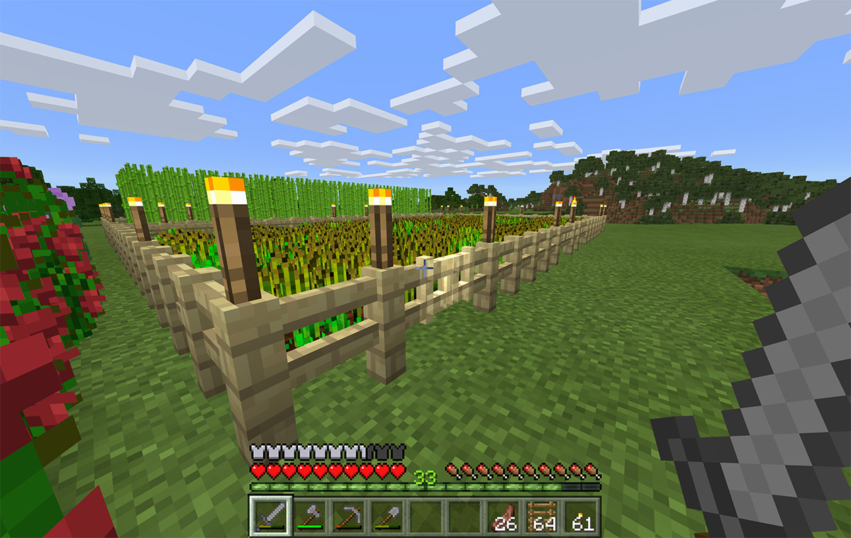 UWP版の「Minecraft: Windows 10 Edition Beta」。Java版をプレイしてきた方には未実装の機能が多いため物足りないが、1年ぶりにプレイしてみると完成度は高まっていた