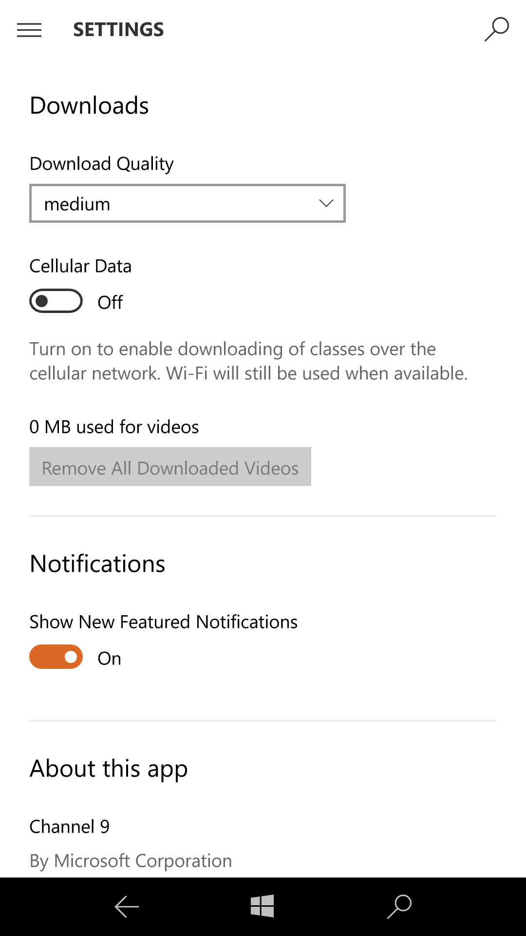 ［Settings］からはWindows 10 Mobile上で視聴する際の動画品質や、モバイル回線利用の有無などが選択できる