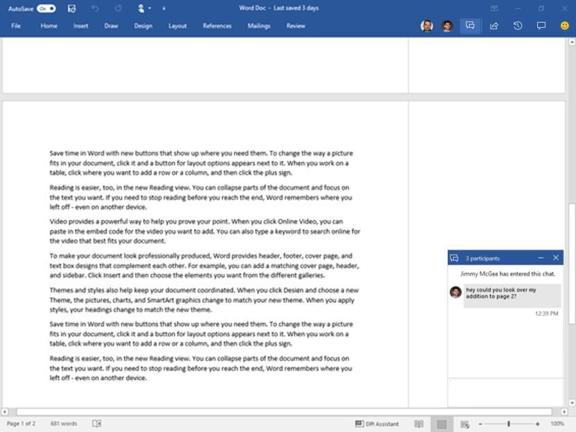 “SharePoint”に保存されているドキュメントを他のユーザーと共同で編集すると、ウィンドウ右上にユーザーアイコンとチャットボタンが表示される