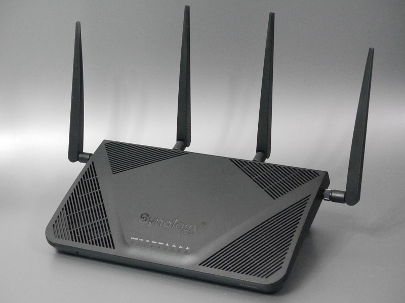 SynologyのIEEE 802.11ac対応ルーター“RT2600ac”
