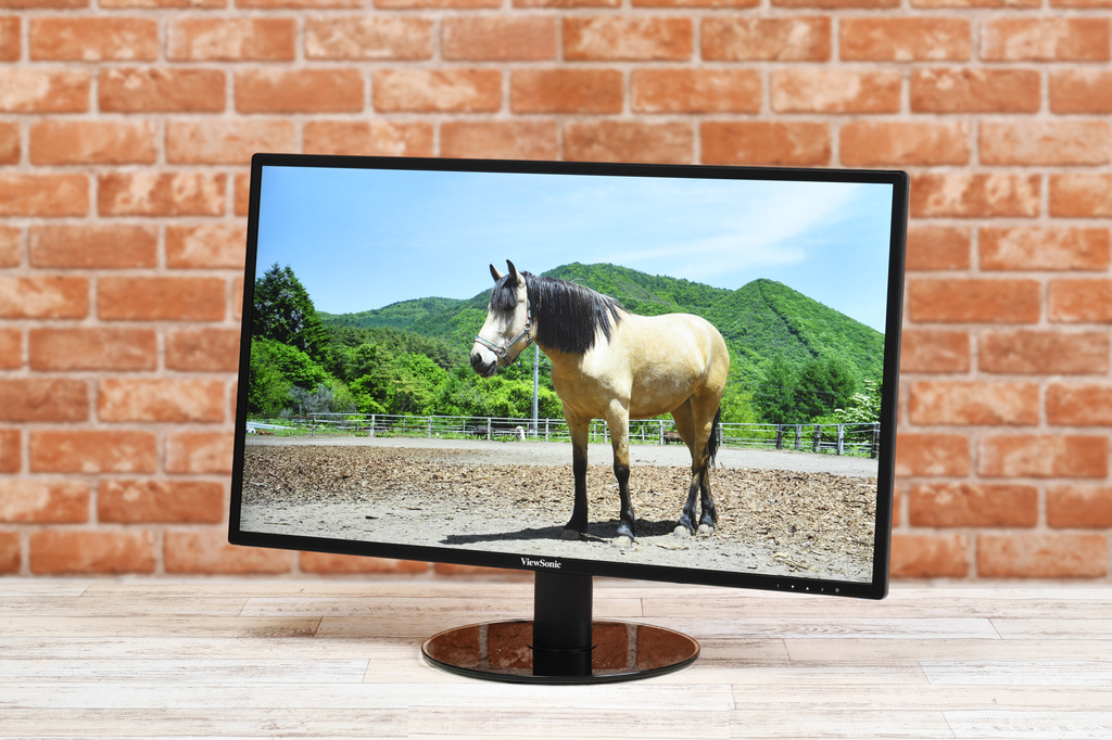 ビューソニックの「VA2719-2K-SMHD-7」。パネルの表示性能自体はVG2719-2K-7と変わらず、毛並みや緑の表現力も素晴らしい。実売価格は26,000円前後