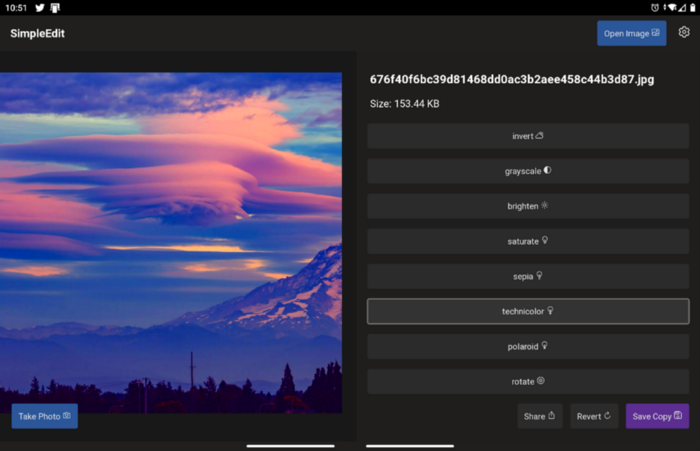 “Surface Duo”で動作する「SimpleEdit」。見開きの2画面デバイスにも対応