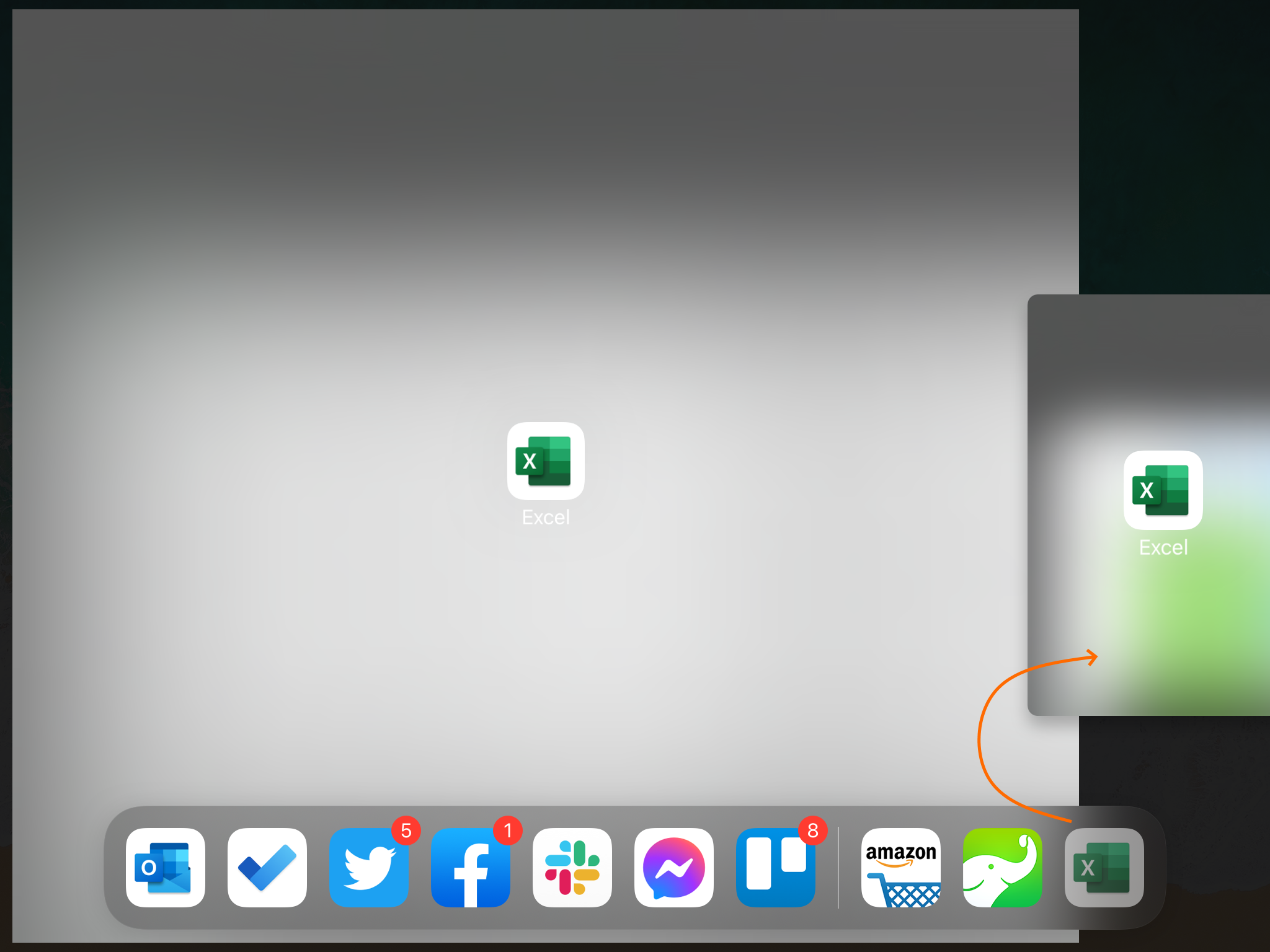 ドックにある「Excel」アイコンをタッチ＆ホールドしてスクリーンの左端または右端へドラッグ