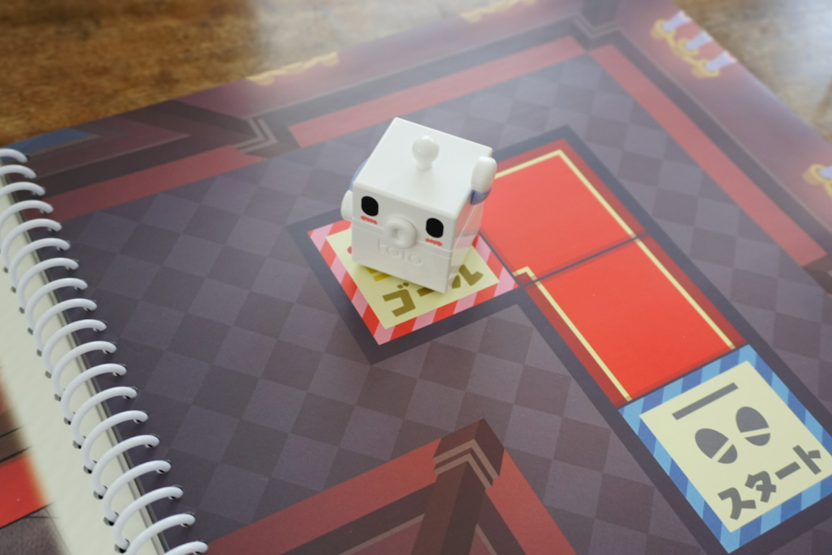 ゴールに到達したらくるくる回って喜んでくれる。演出が細かい