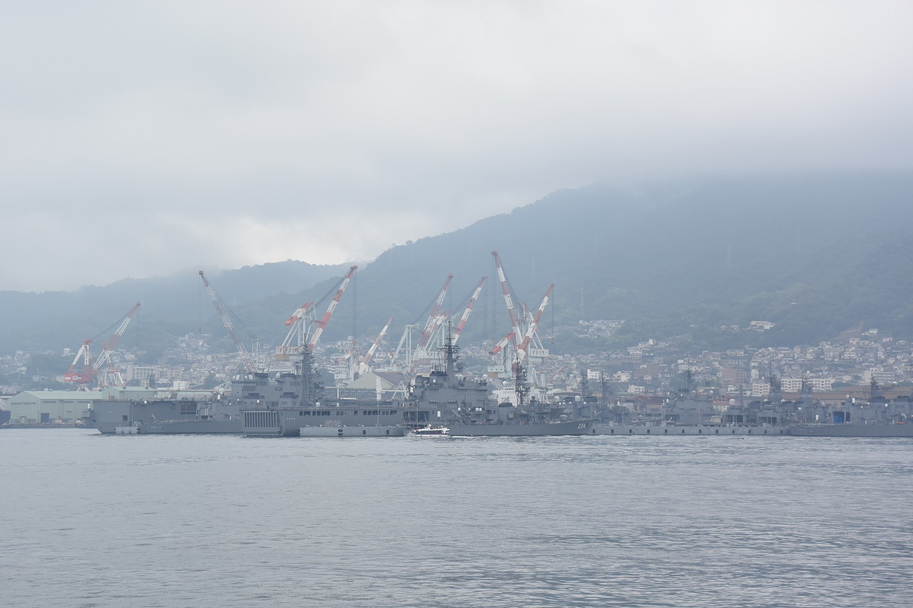 瀬戸内海汽船のスーパージェットで呉港（広島）に入港