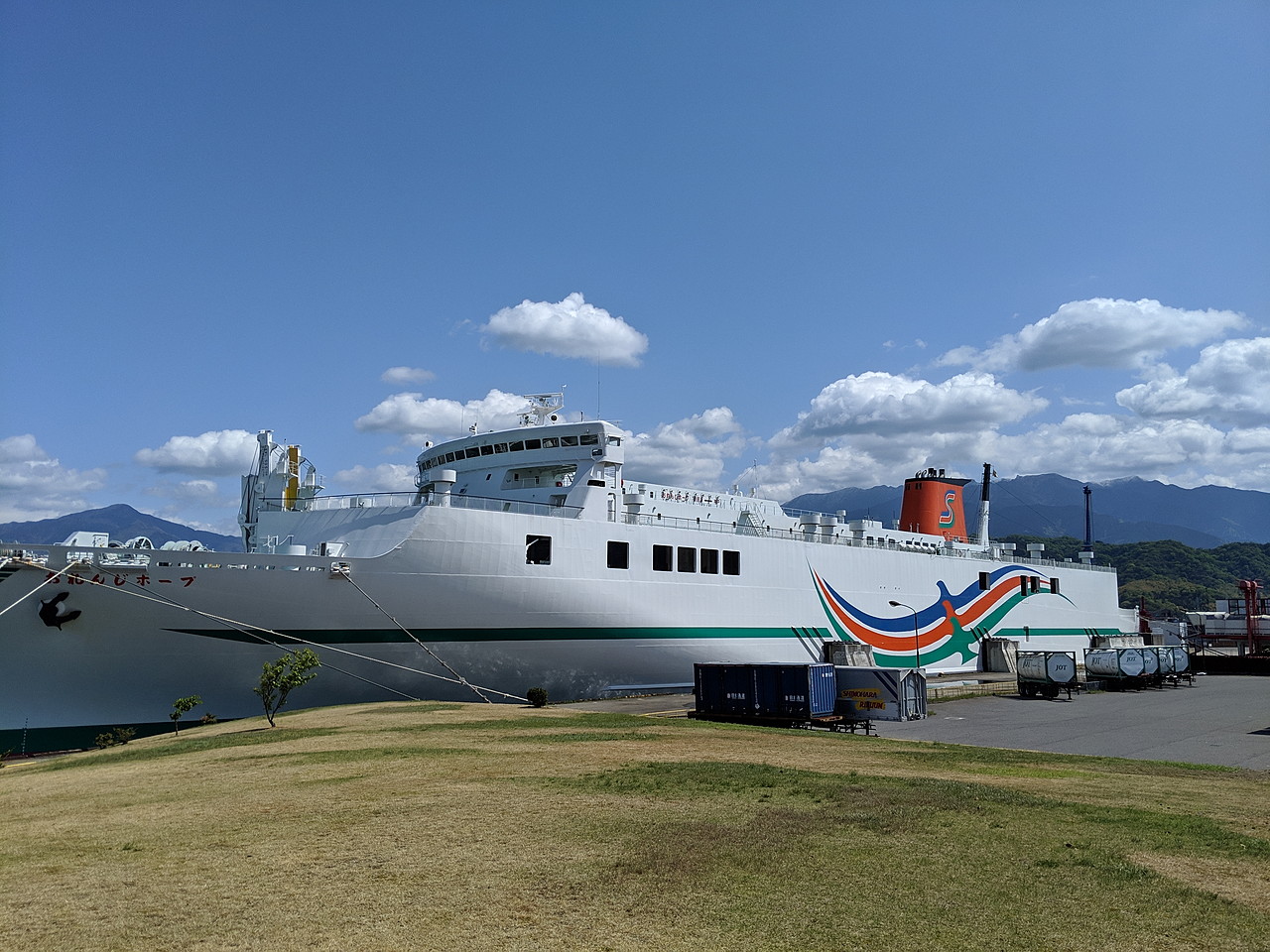 神戸～新居浜（愛媛）を結ぶ「おれんじホープ」