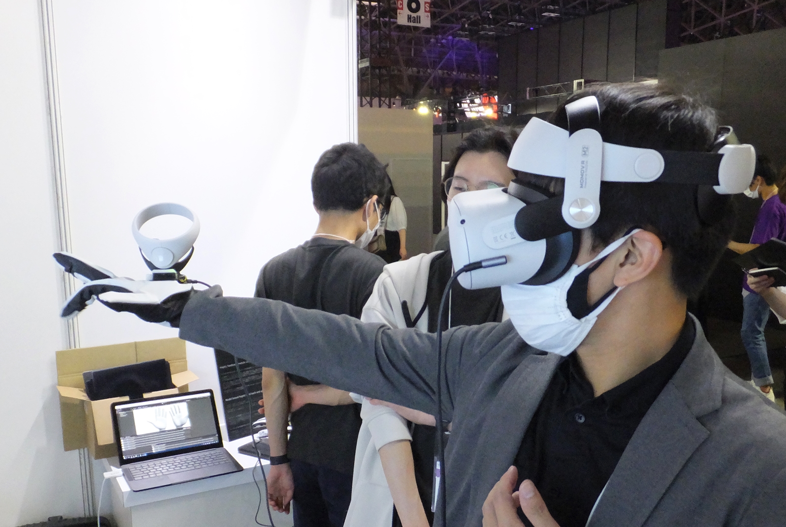 Diver-Xの「Contact Glove」を体験してみた