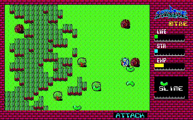 剣を持っているのが主人公。緑色のへこんだ形のものがスライム