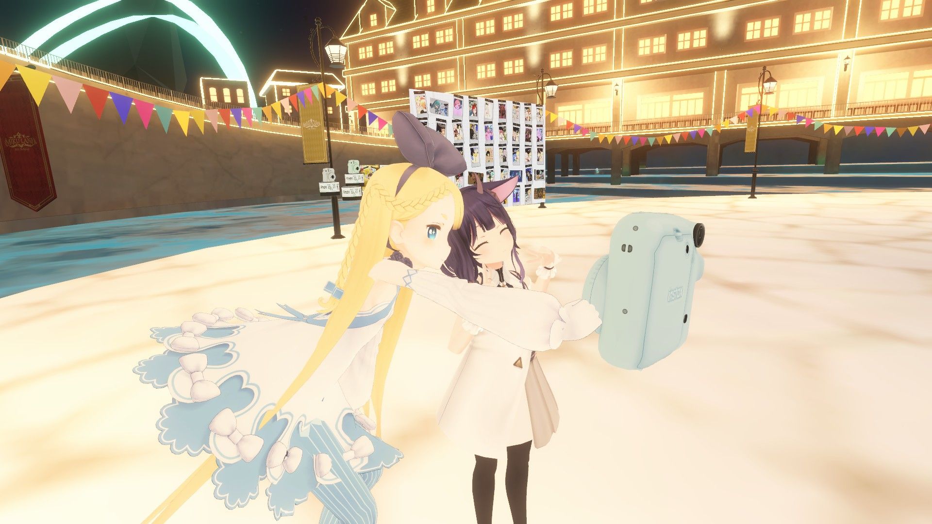 バーチャルキャスト内に再現された「チェキ」で写真を撮ってみました