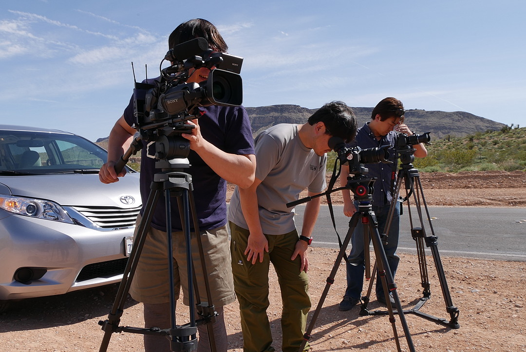 動画撮影に三脚は必須