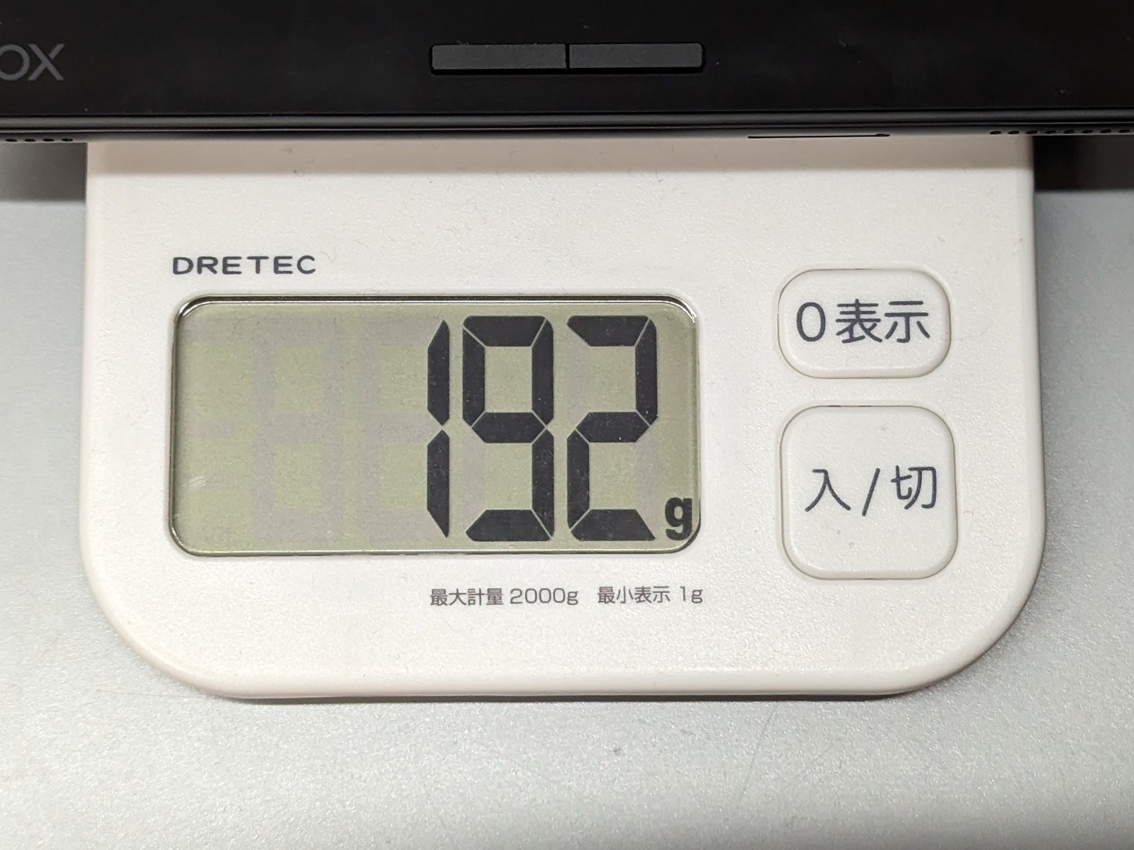 『BOOX Page』は実測192g。ほぼ同じと言っていい