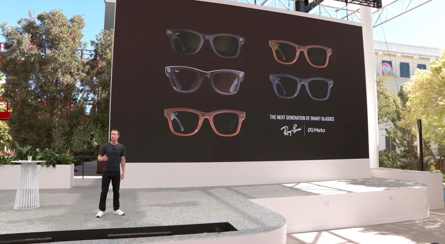 新製品のスマートグラス「Ray-Ban Meta smart glasses」も発表