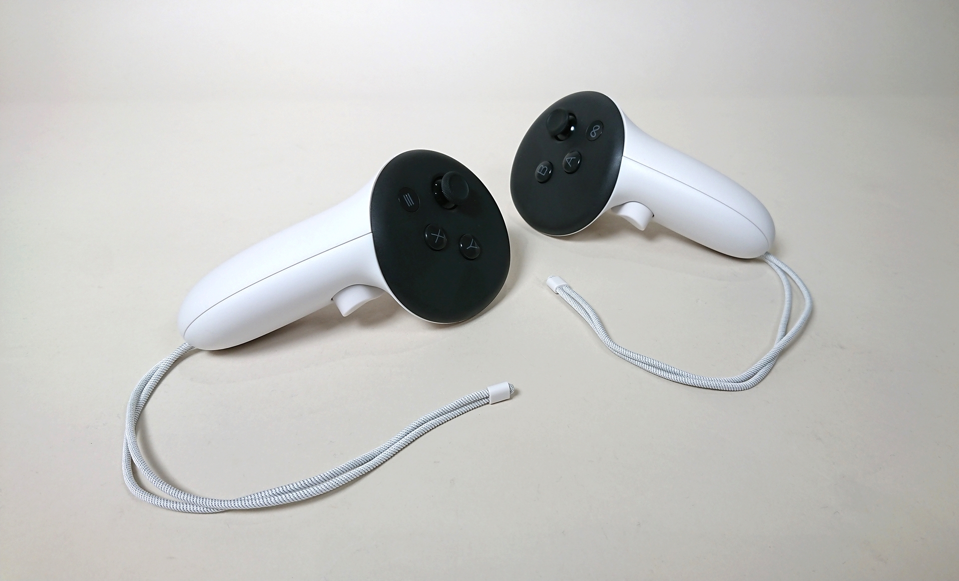 「Meta Quest Touch Plusコントローラー」