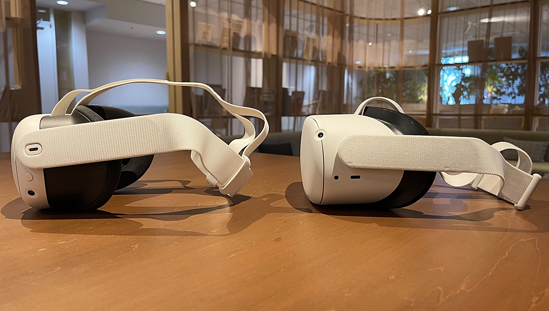 「Quest3」（左）と「Quest2」（右）の比較