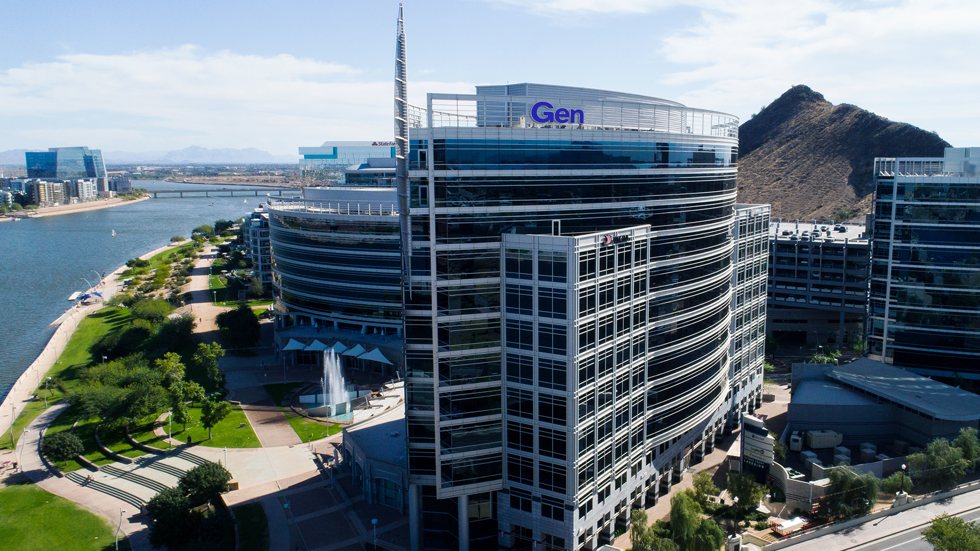 Genは米アリゾナ州テンピとチェコ共和国プラハの2拠点に本社を置く