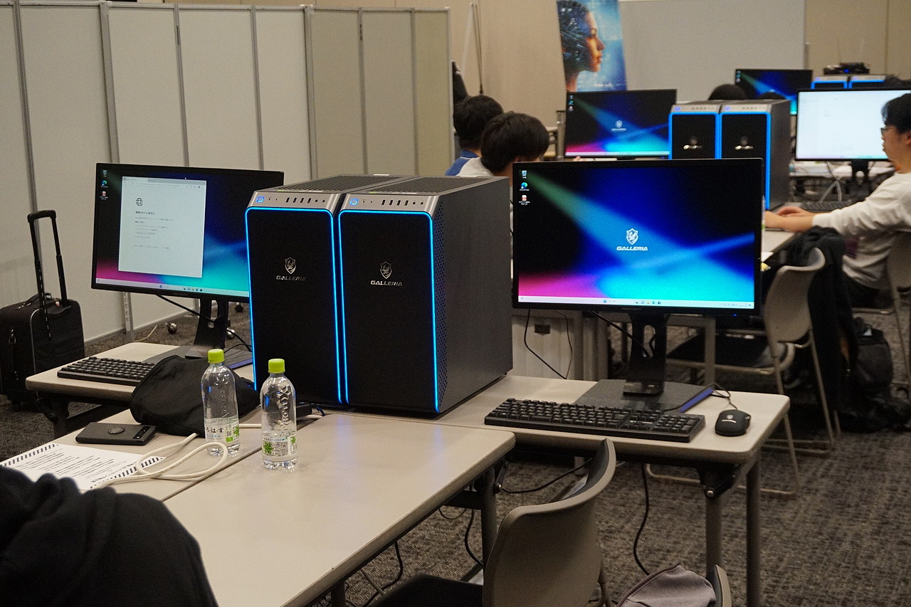 サードウェーブから2台の高性能PCが貸し出された