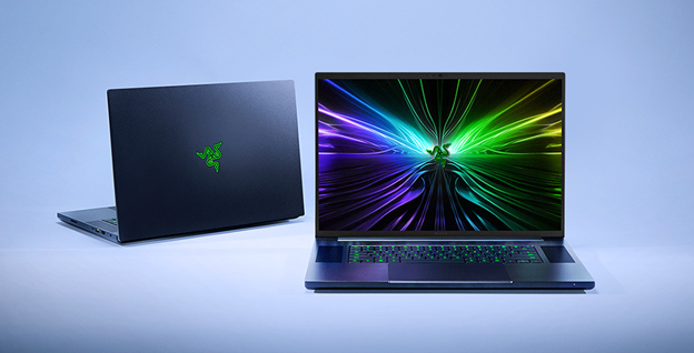「CES 2024」で発表されたばかりの新しい「Razer Blade 18」。「USB4 Version 2.0」「USB 80Gbps」に対応するハイエンドゲーミングノートパソコン