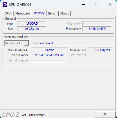 メモリは8,448MT/sのLPDDR5xで同等だ