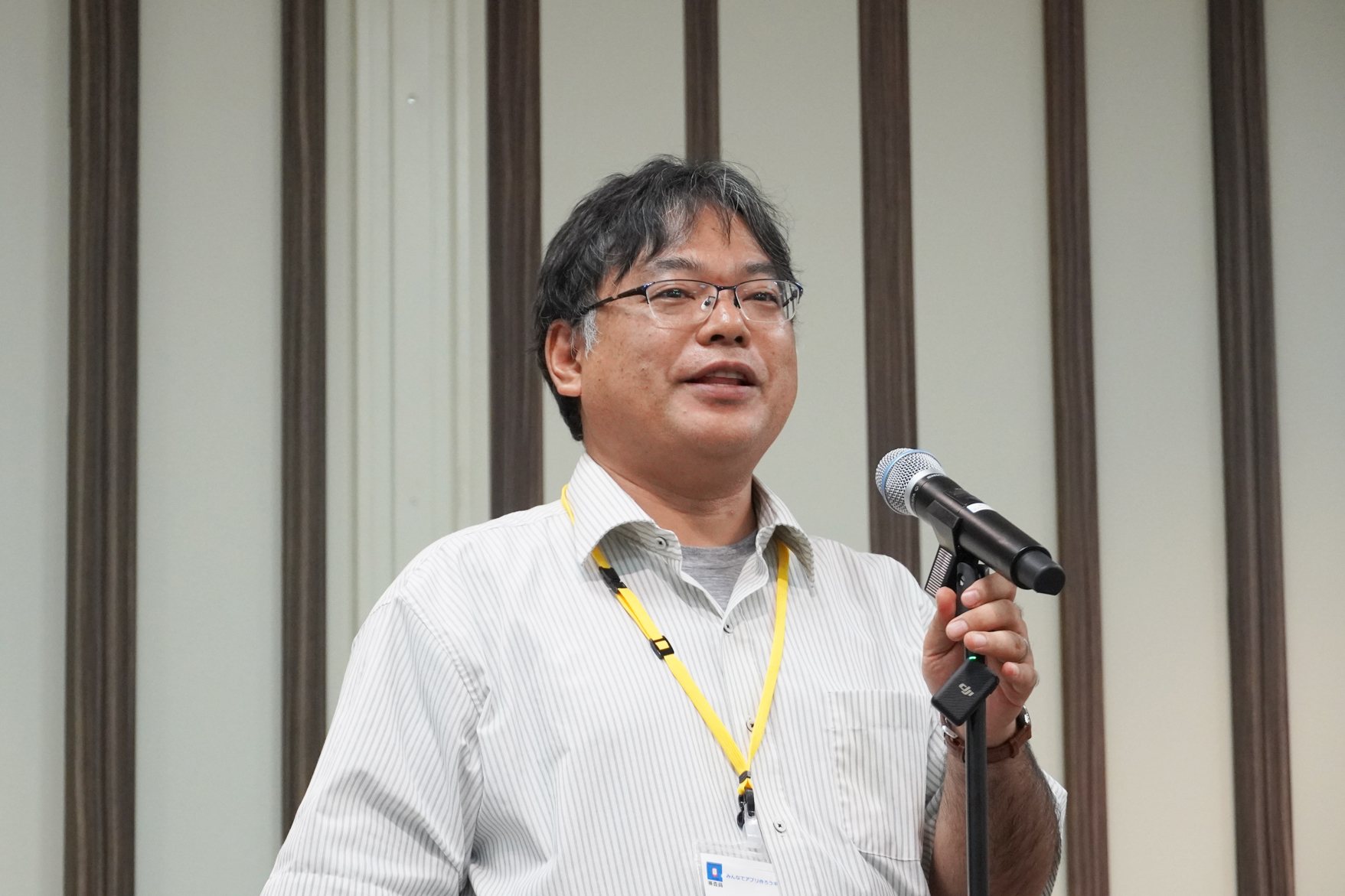 審査委員長のインプレス 鈴木光太郎