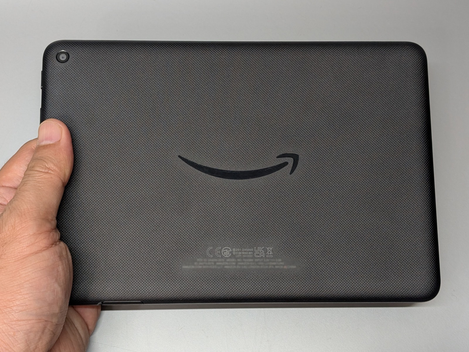 背面。表面に細かい凹凸がある