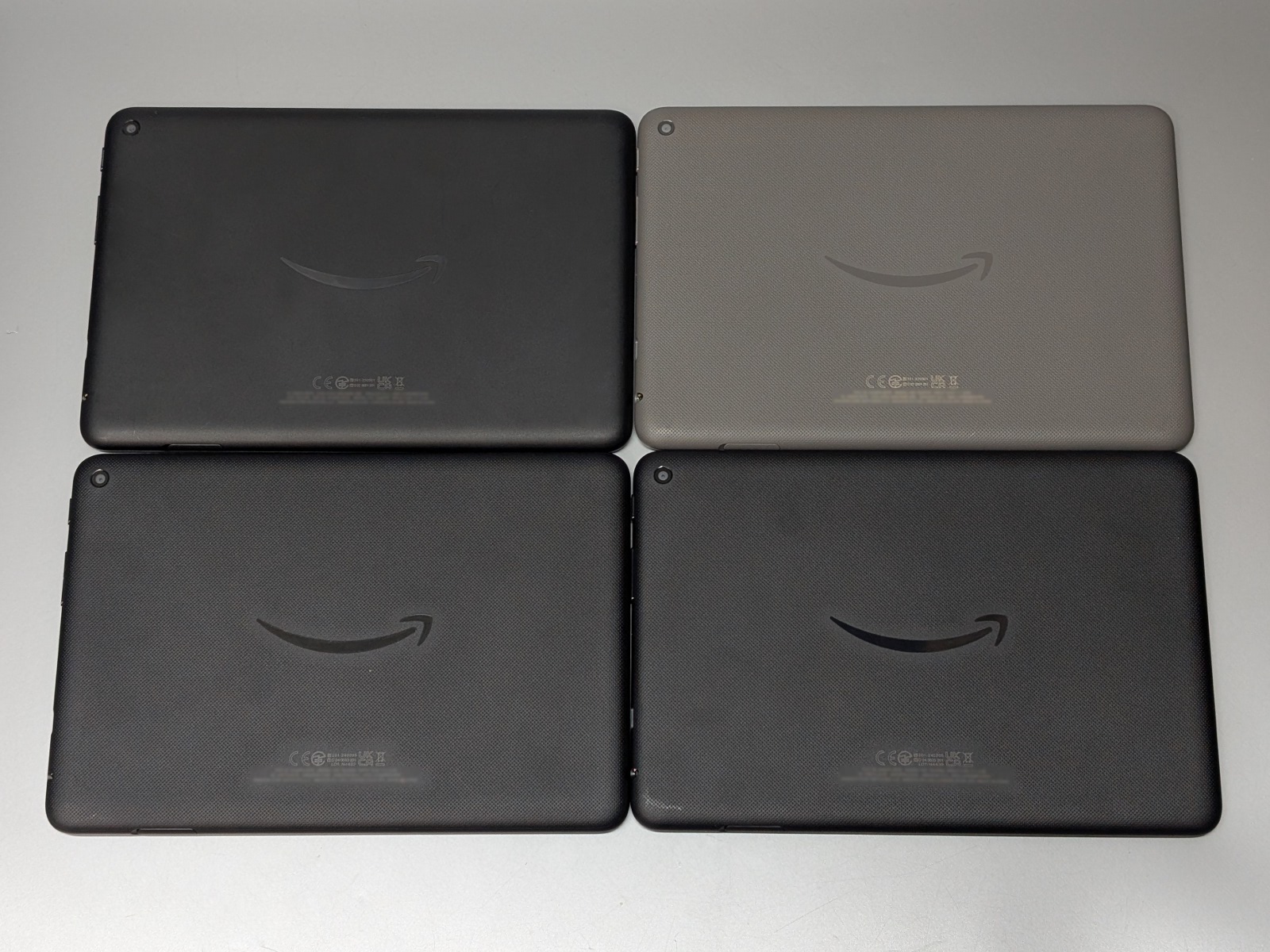 右上の「Fire HD 8 Plus」はボディカラーが他の3モデルにないグレーなので、識別は容易だ