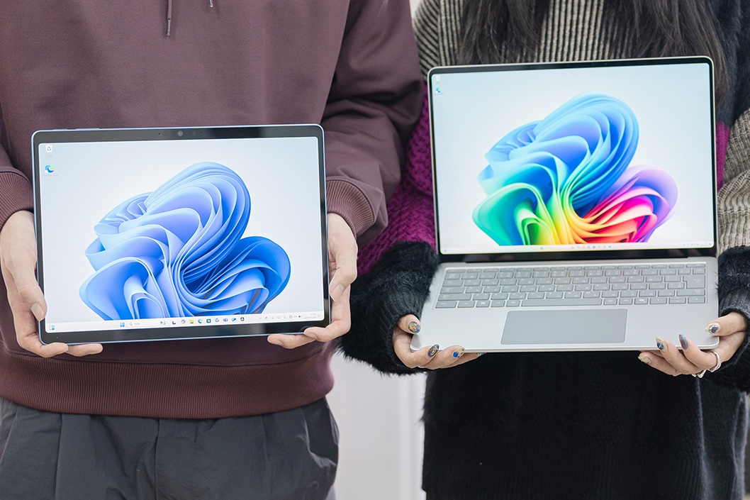 Surface Pro（第11世代）（右）とSurface Laptop（第7世代）（左）