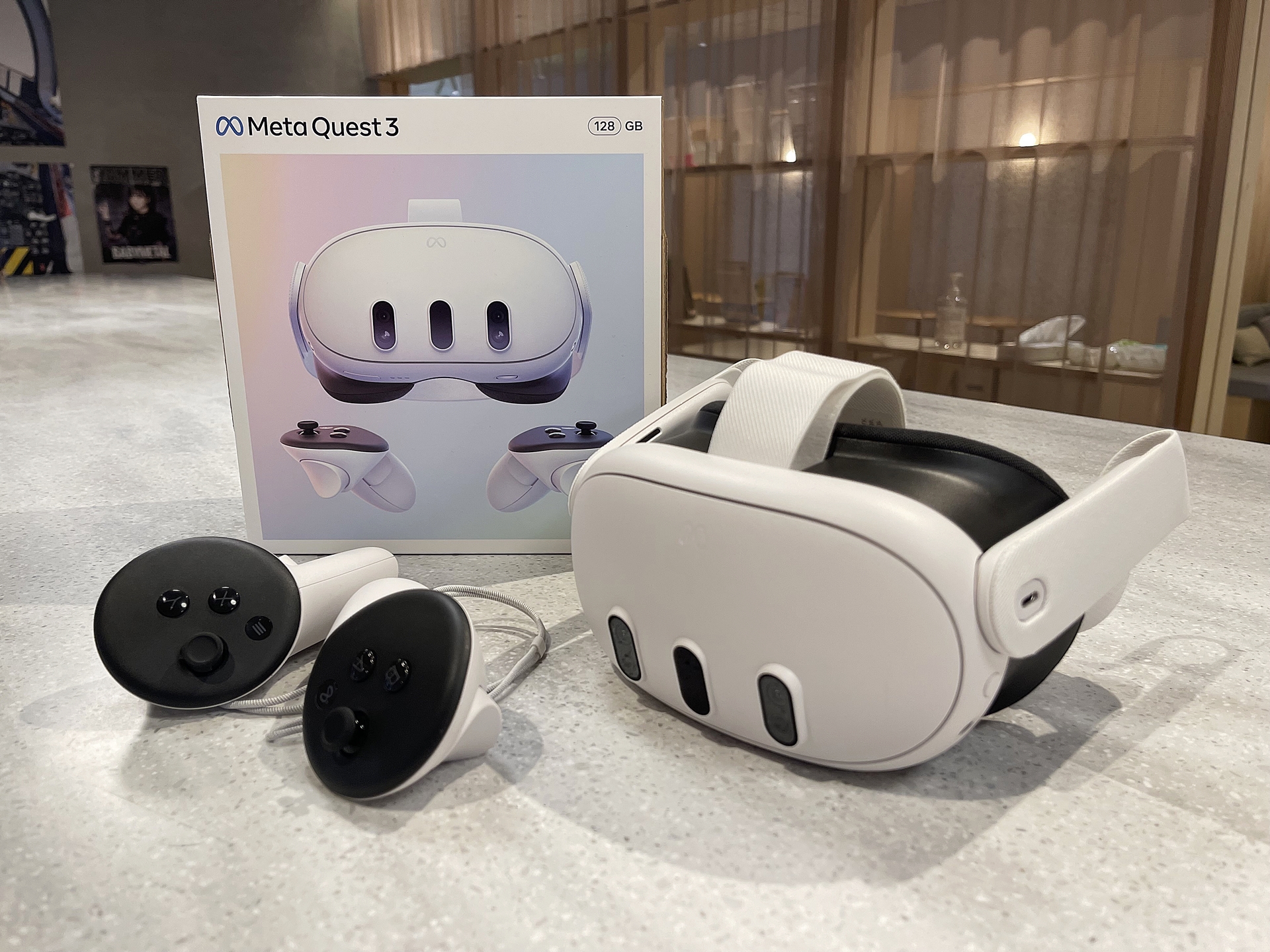 2023年に発売された「Meta Quest 3」。2025年には他社も含めて新しいHMDが発売されるかもしれません