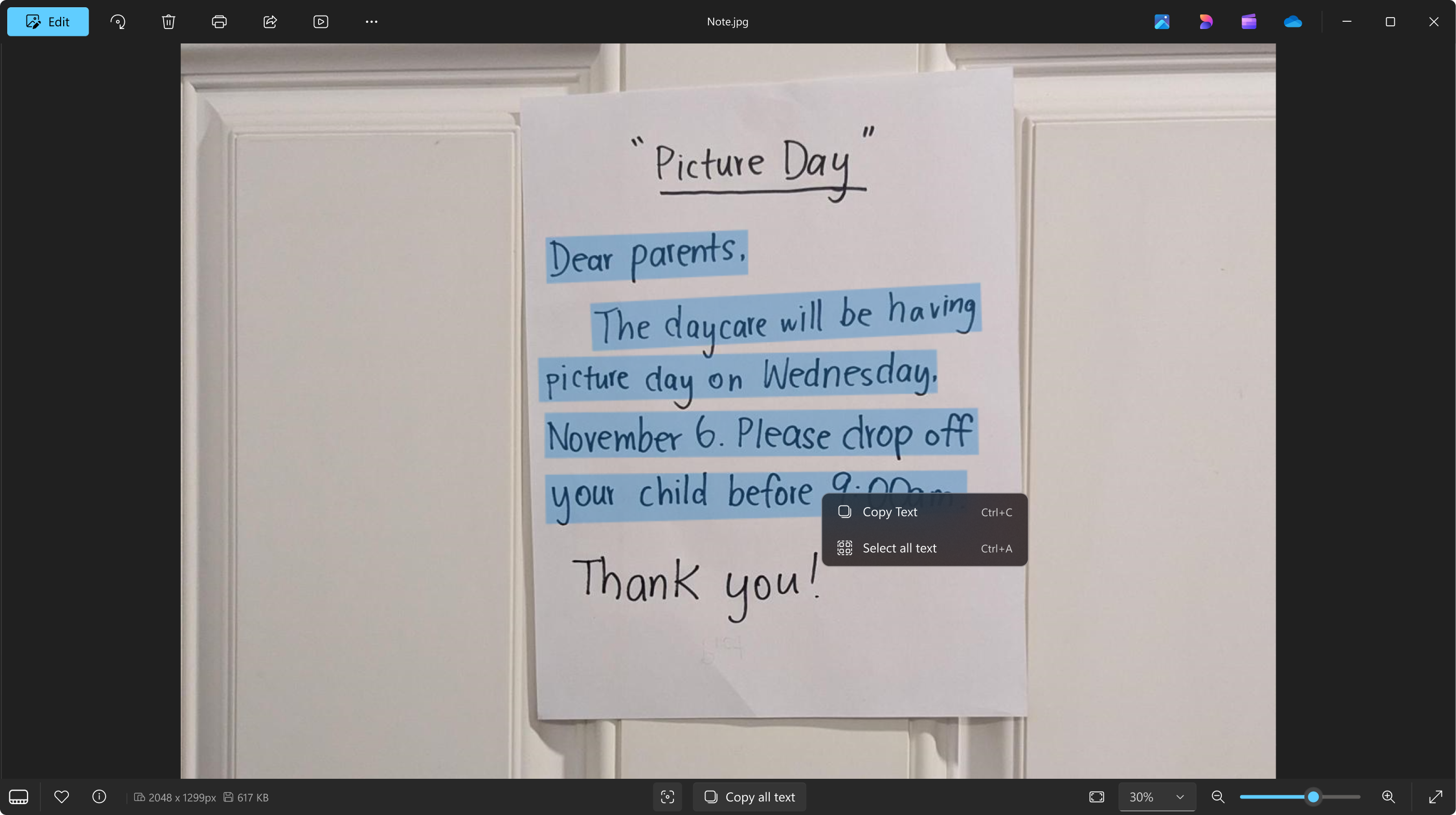 写真に含まれるテキストをAIが読み取って、選択・クリップボードへコピーできるようにする「フォト」アプリのOCR機能