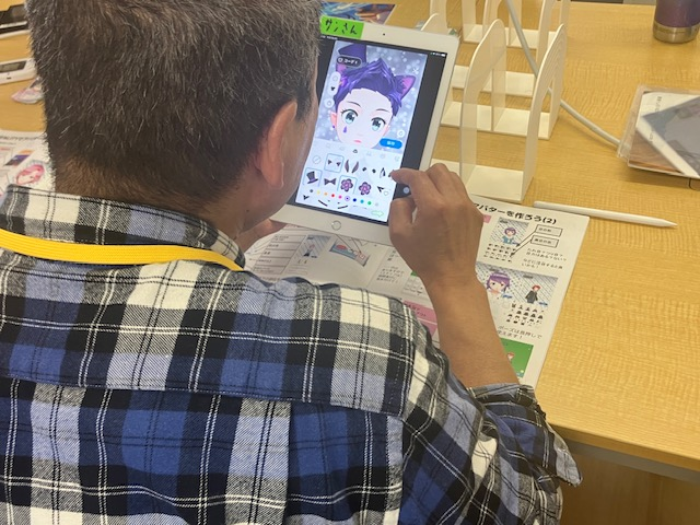 アバターを制作している様子（<a href="https://www.pref.kanagawa.jp/images/101931/image4555.jpeg">神奈川県Webサイト</a>より引用）