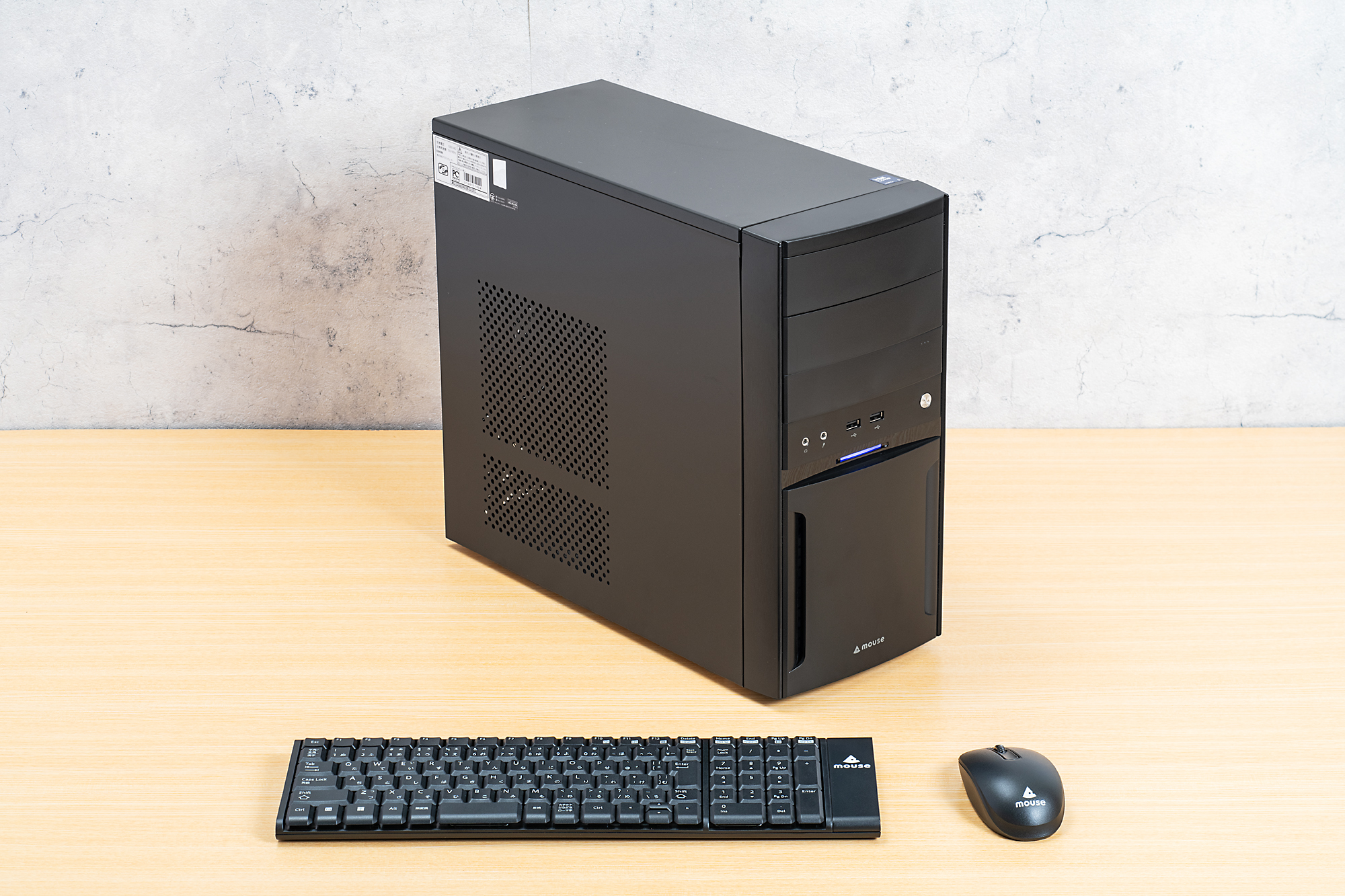 単体GPUを搭載したデスクトップPCの「<a href="https://www.mouse-jp.co.jp/store/g/gmouse-mhi5g5ab8afbw101dec/?utm_source=mdmr&utm_medium=content-text&utm_campaign=2505_mouse_imprs&utm_content=pr" class="strong nb" target="_blank">mouse MH-I5G5A</a>」。mouse K5同様の良好な利用感覚で、性能の差がそのまま“創作体験のスムーズさ”に表れてくる