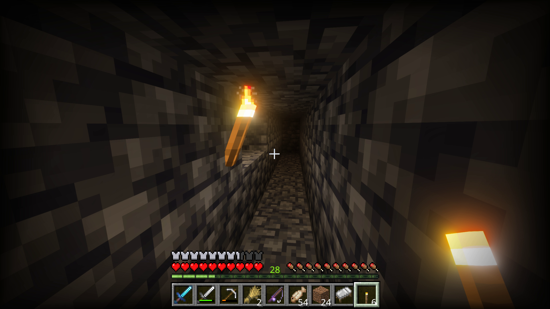 たいまつの明かりが美しくなるだけでなく、暗所も少し見やすくなった印象