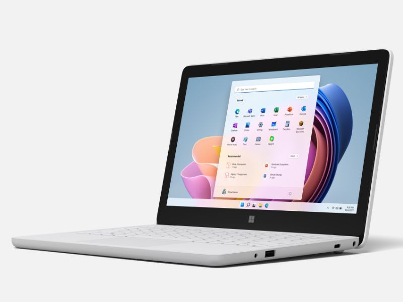 「Windows 11 SE」が搭載された「Surface Laptop SE」