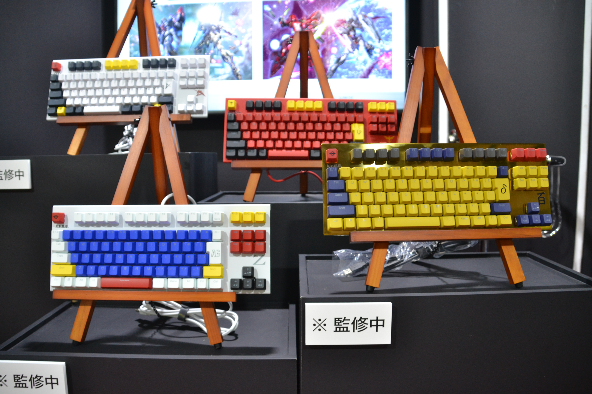 東プレのゲーミングキーボード「<a href="https://www.realforce.co.jp/products/series_gaming_gx1.html" class="n" target="_blank">REALFORCE GX1</a>」は、「機動戦士Zガンダム」および「機動戦士ガンダム 逆襲のシャア」とコラボ。キラキラな百式モデルはかなり目を引く。キャラクターが描かれた専用リストレストも付属