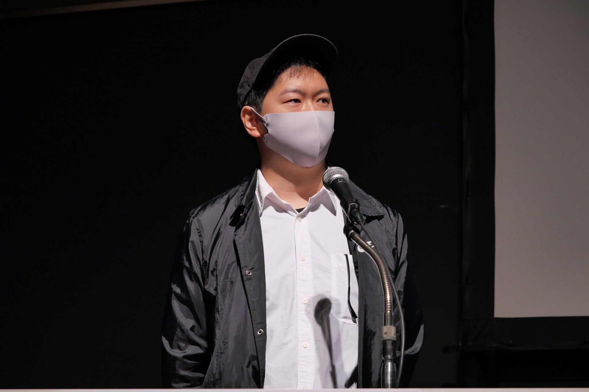 「DRESSED TO BE」の作者、高島はじめ氏