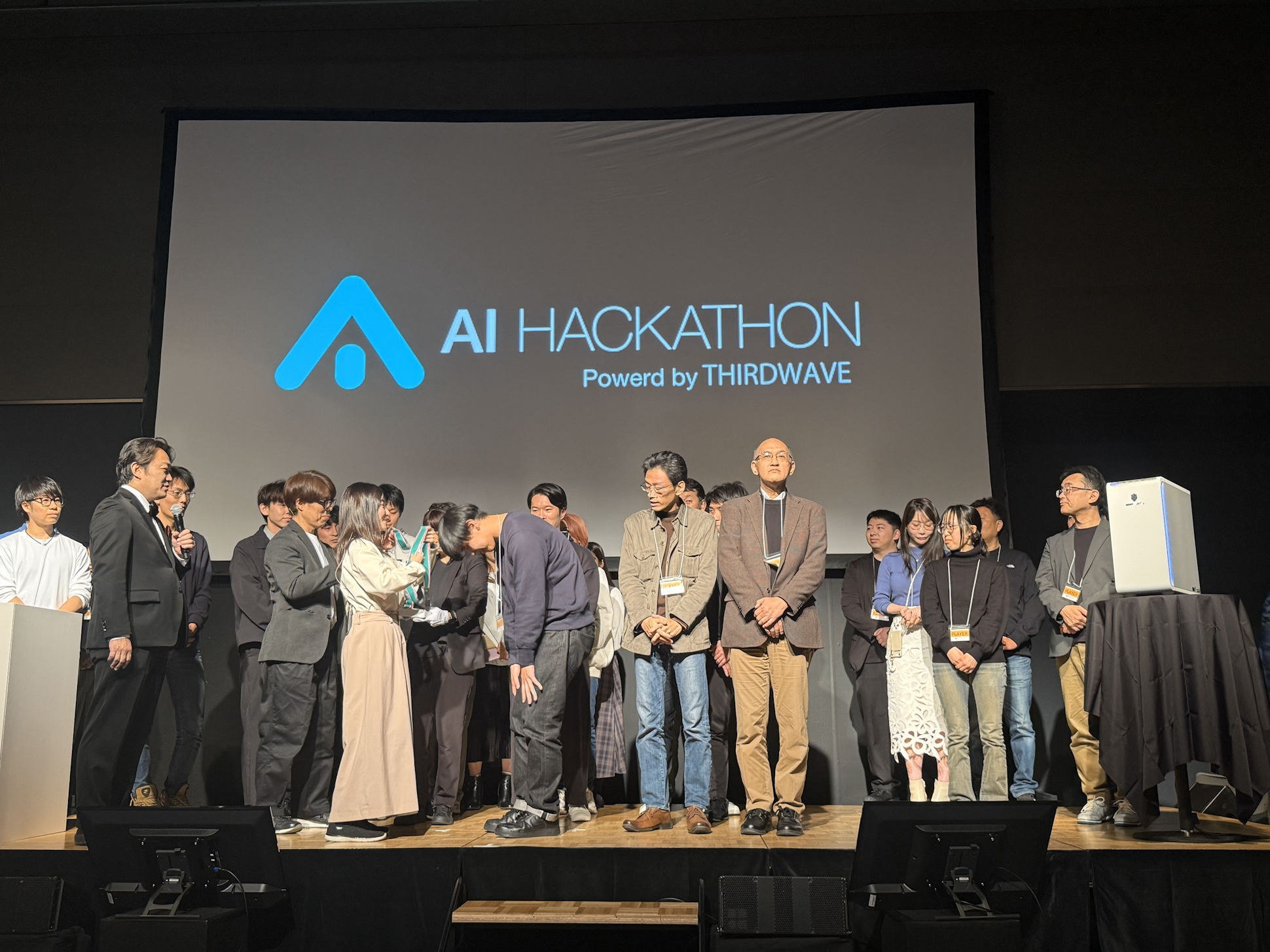 「全日本AIハッカソン 2025 決勝戦」で優勝したチーム「たい焼きテクノロジーズ」（画像は表彰式の様子）