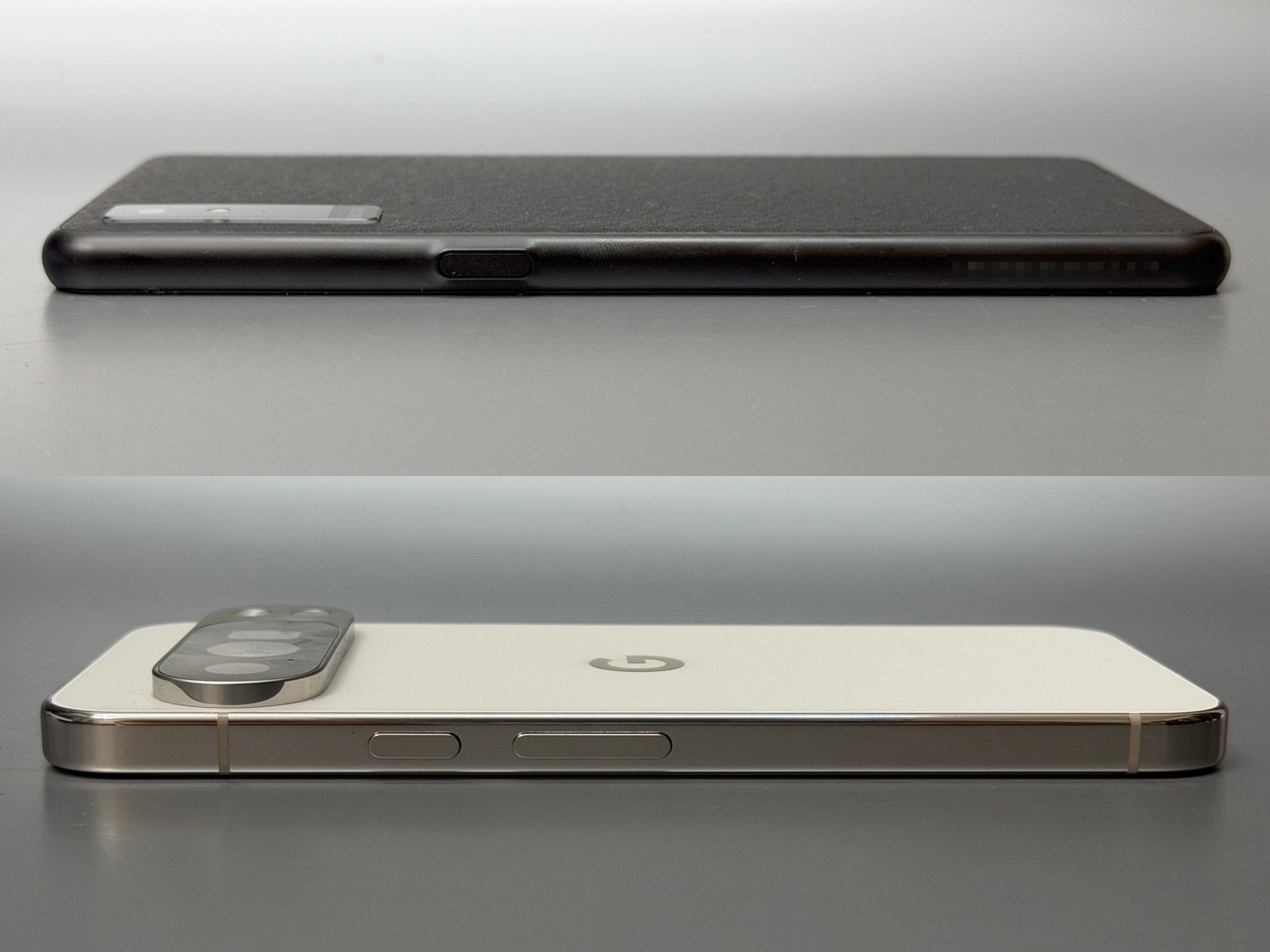 上がBOOX、下がPixel（以下同じ）。電源ボタンはどちらも右側面にある。Pixelはさらに音量調整ボタンも備える