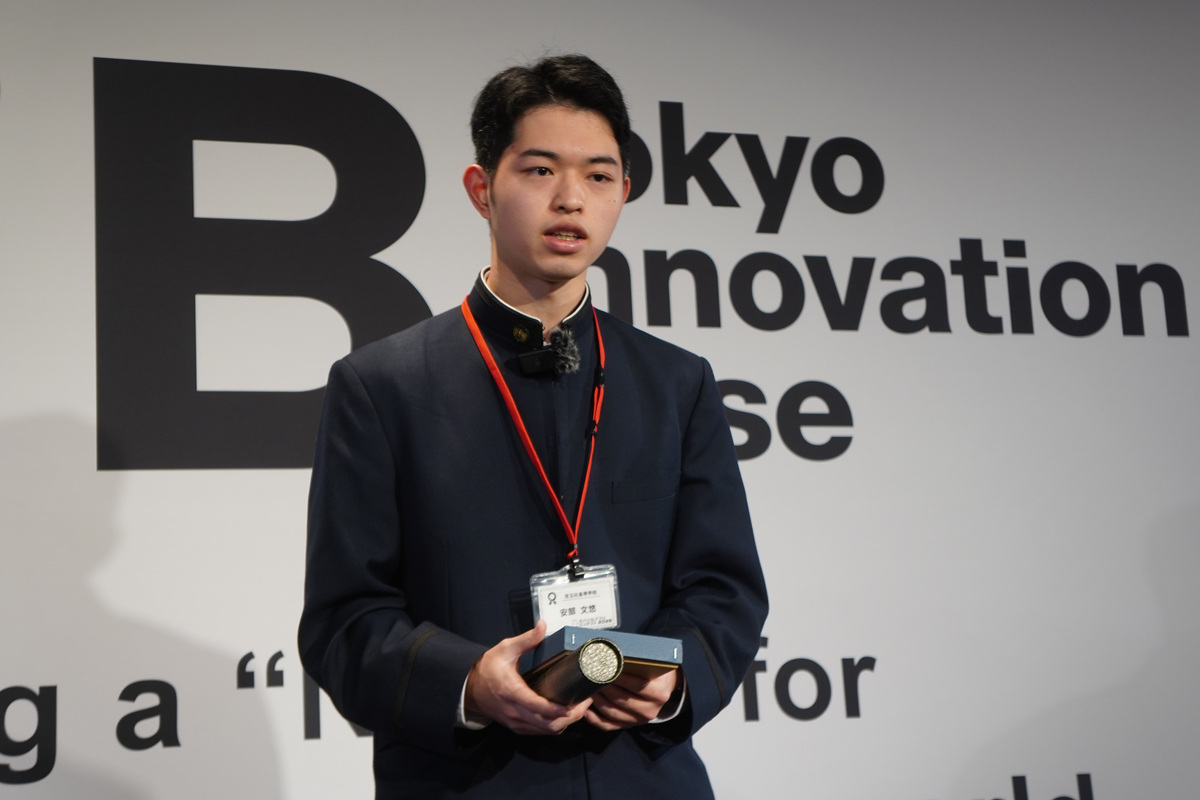 表彰式後の記者会見