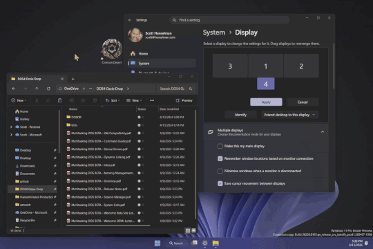 デスクトップの何もないところ（壁紙）をクリックするとすべてのウィンドウを最小化。戻すのも簡単