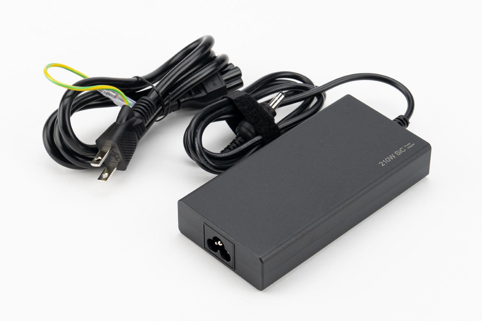 付属のACアダプタ