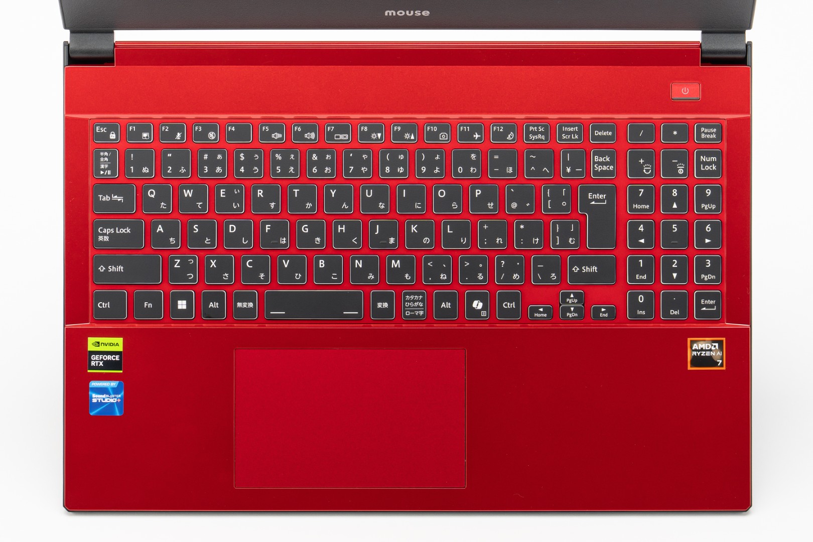 キーボードはテンキーつき。キーのスペースにも余裕がある