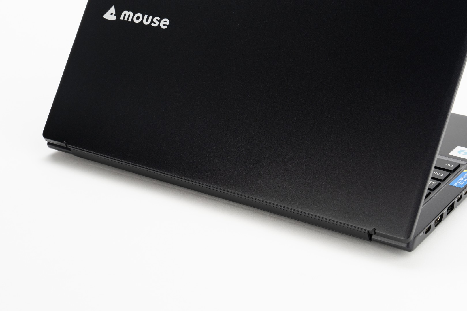 背面。特にコネクタなどはない