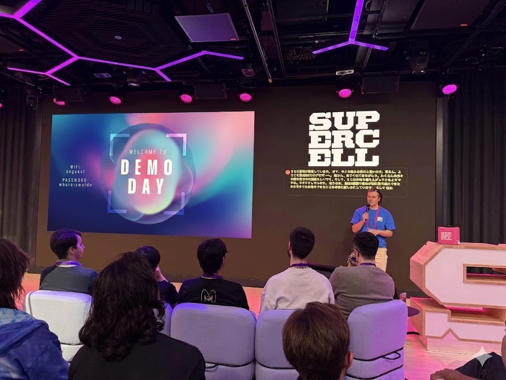 たくさんの国から参加したプログラム参加者に向けた感謝を述べる、SupercellのCEO、Ilkka Paananen氏。⭐️Gemini加工済みです。雰囲気をご想像ください