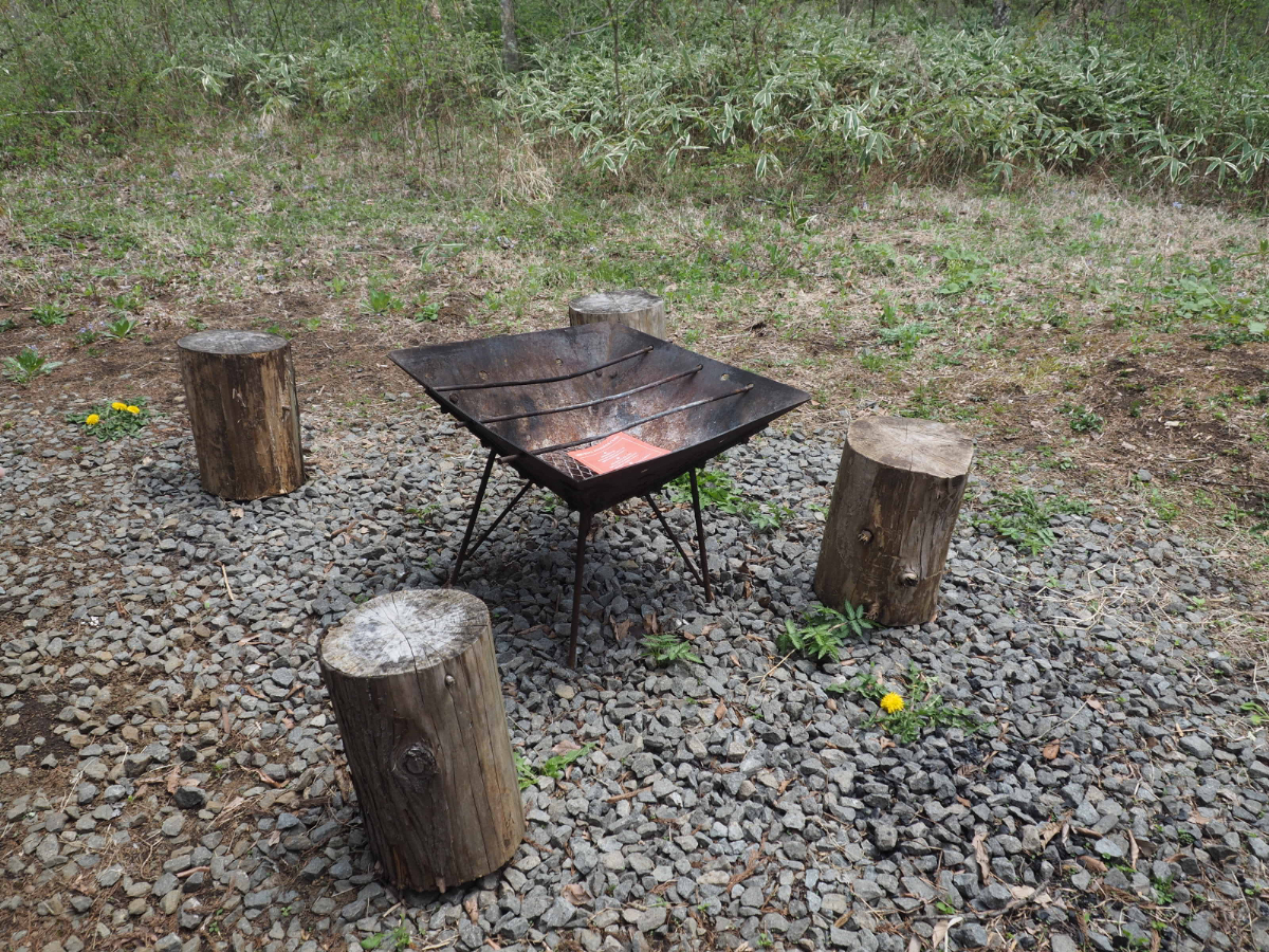 焚き火スペース。BBQ用の網は宿泊者が用意する必要がある