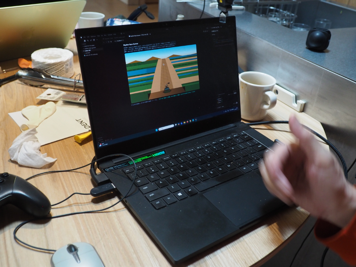 「現実改竄機構」チームが開発した「Rhythm Race Gunner」